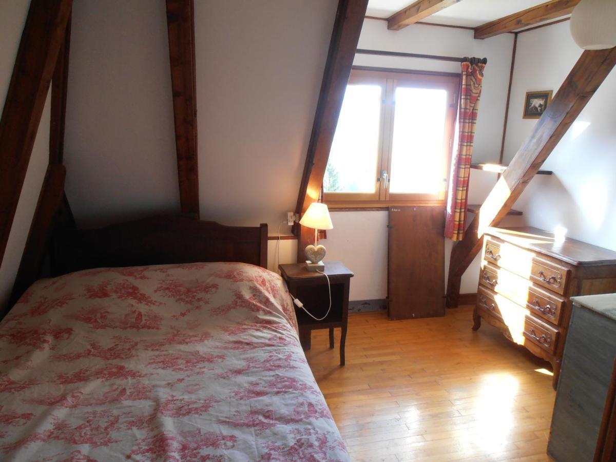 Chalet Avec Vue Panoramique Sur Le Plomb Du Cantal Villa Saint-Jacques-des-Blats Esterno foto